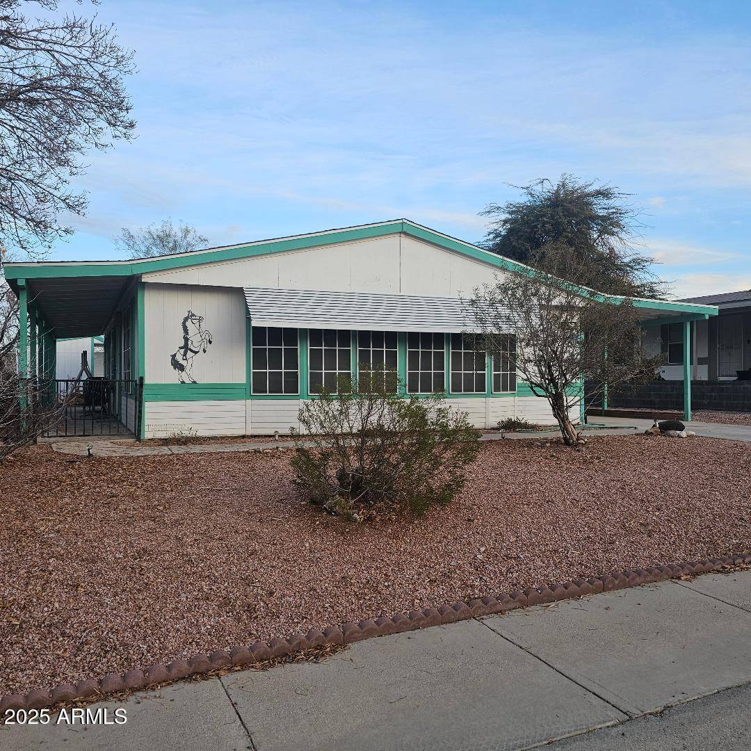 Wickenburg, AZ 85390,685 Smoketree Street