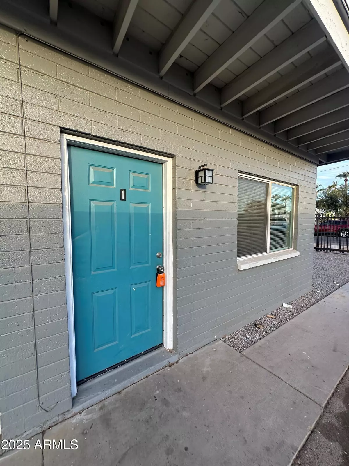 Phoenix, AZ 85007,1233 W PIERCE Street #1