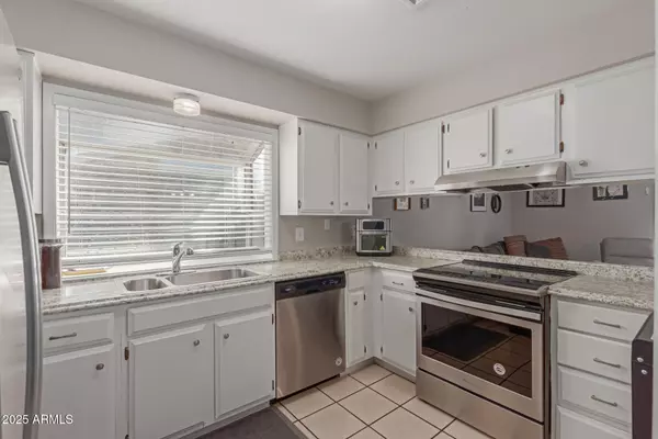 Phoenix, AZ 85037,8749 W CLARENDON Avenue