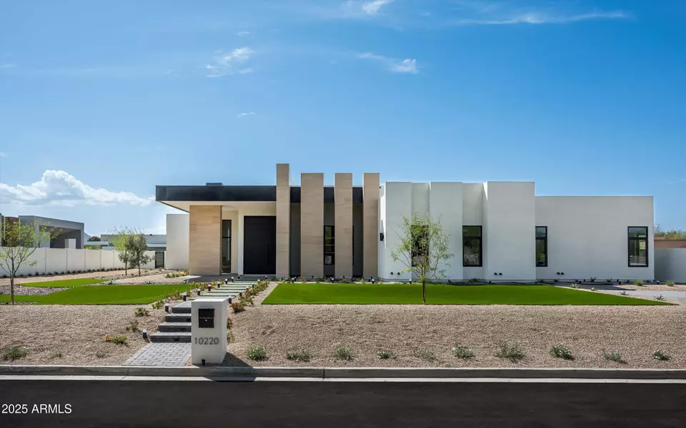 10220 N 66TH Street, Paradise Valley, AZ 85253