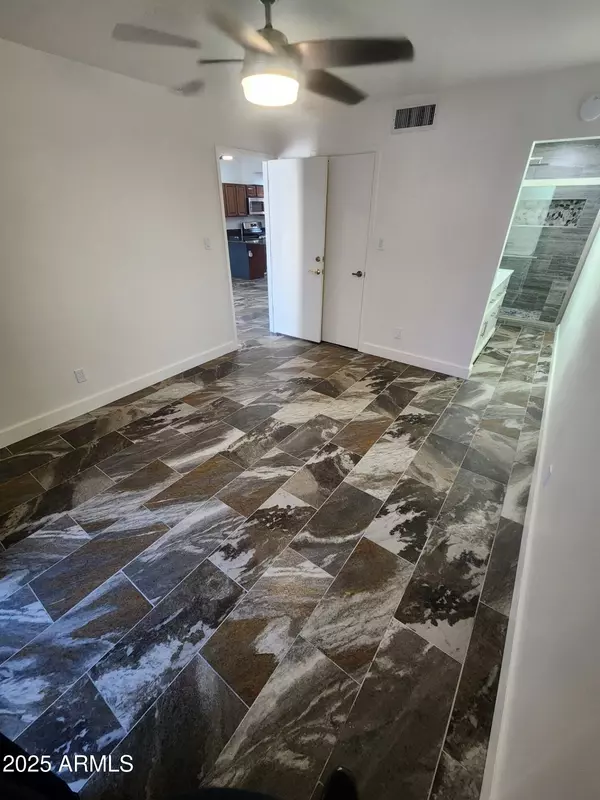 Phoenix, AZ 85015,5228 N 15TH Drive