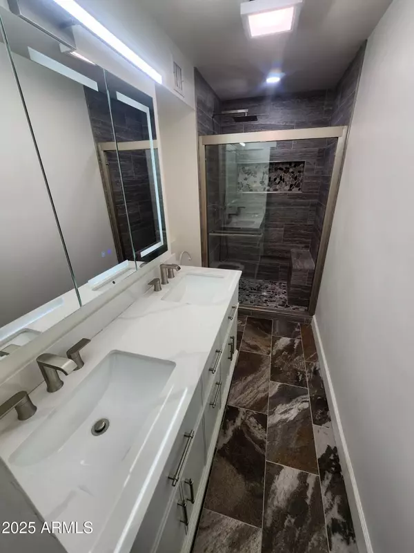 Phoenix, AZ 85015,5228 N 15TH Drive