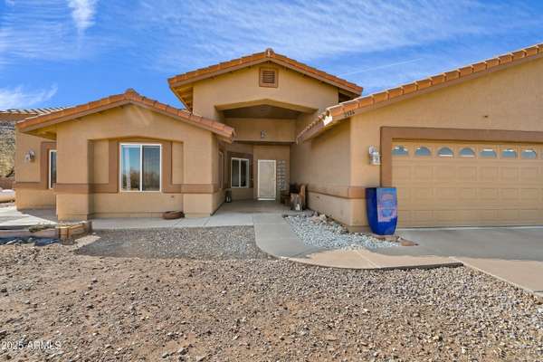 Hereford, AZ 85615,2574 E DARREN Drive