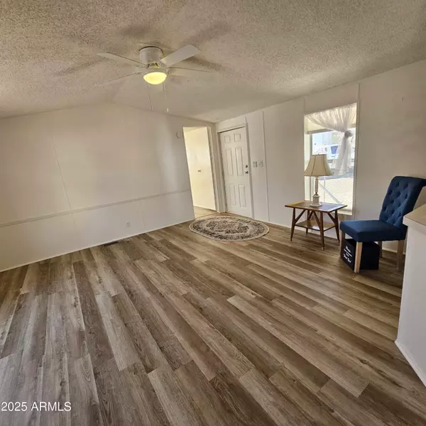 Benson, AZ 85602,260 S Land Street #49