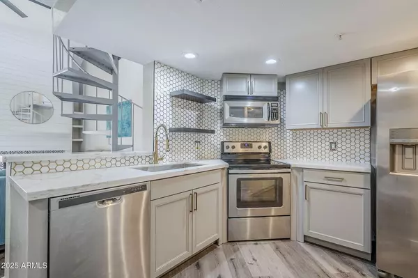 Scottsdale, AZ 85250,7675 E MCDONALD Drive #222