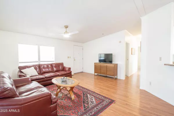 Mesa, AZ 85215,5735 E MCDOWELL Road #447