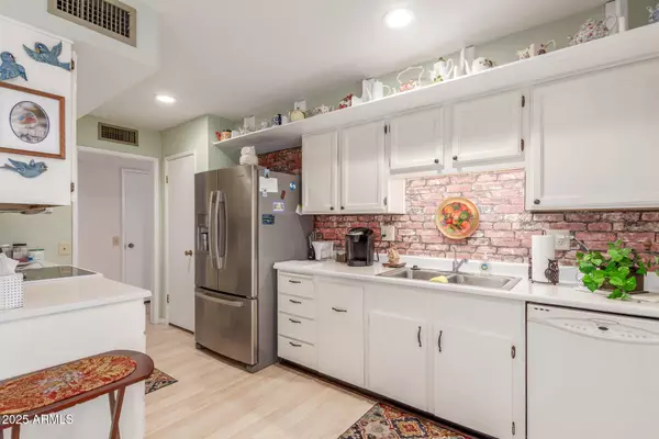 13019 N 98TH Avenue Sun City, AZ 85351