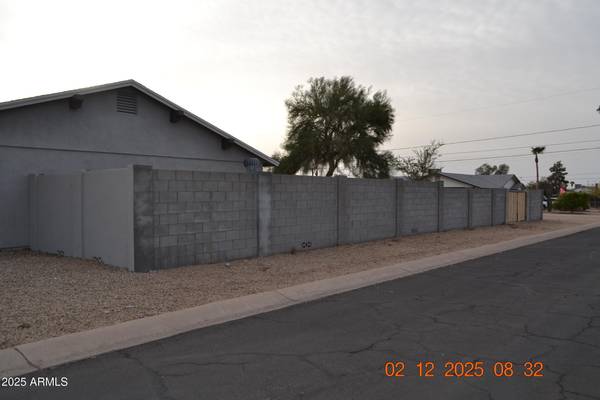 Apache Junction, AZ 85119,581 E FRIAR Avenue