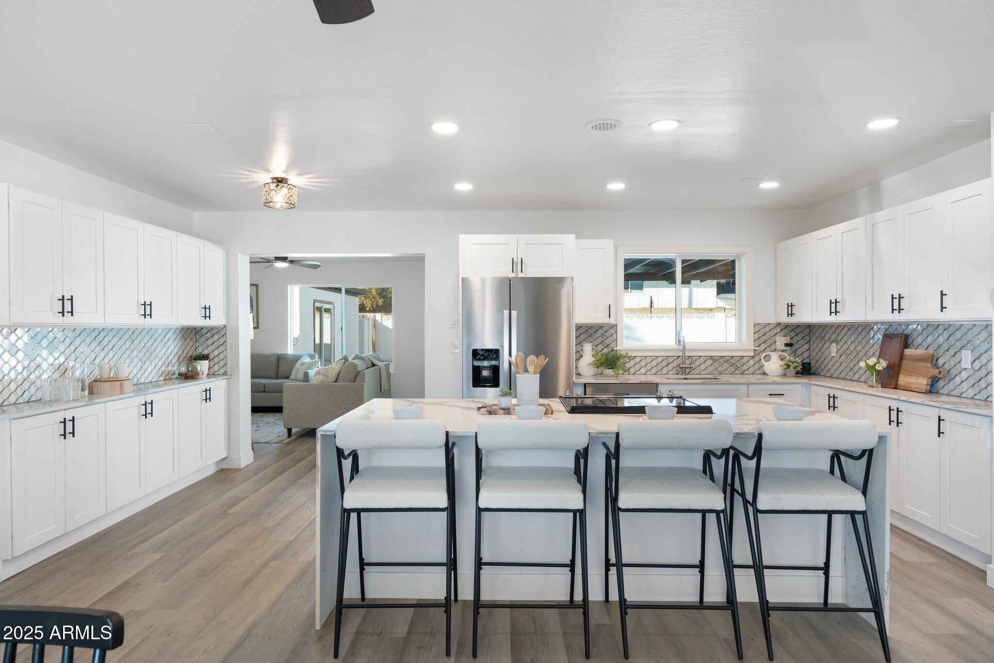 Phoenix, AZ 85020,316 E EL CAMINO Drive