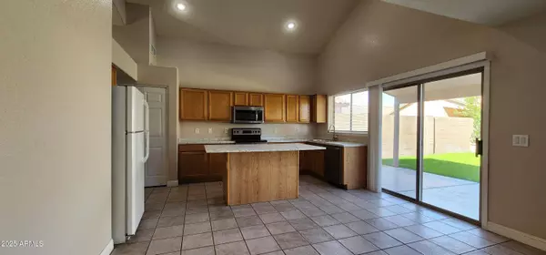 Gilbert, AZ 85233,846 W STRAFORD Avenue