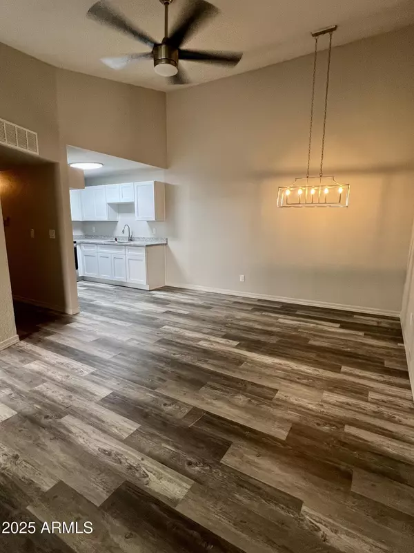 Phoenix, AZ 85033,3646 N 67TH Avenue #83