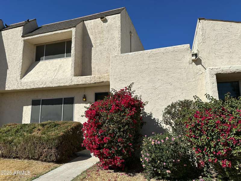 2233 W FARMDALE Avenue #2, Mesa, AZ 85202