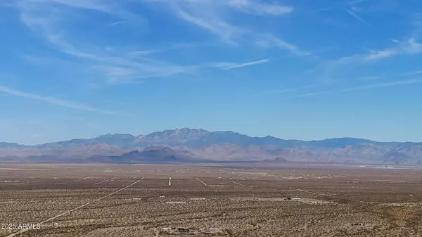 Golden Valley, AZ 86413,0 W Wingate Dr. Lot D (7.5 acres) -- #-