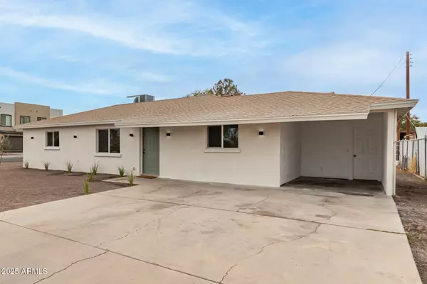 Phoenix, AZ 85041,325 W VINEYARD Road