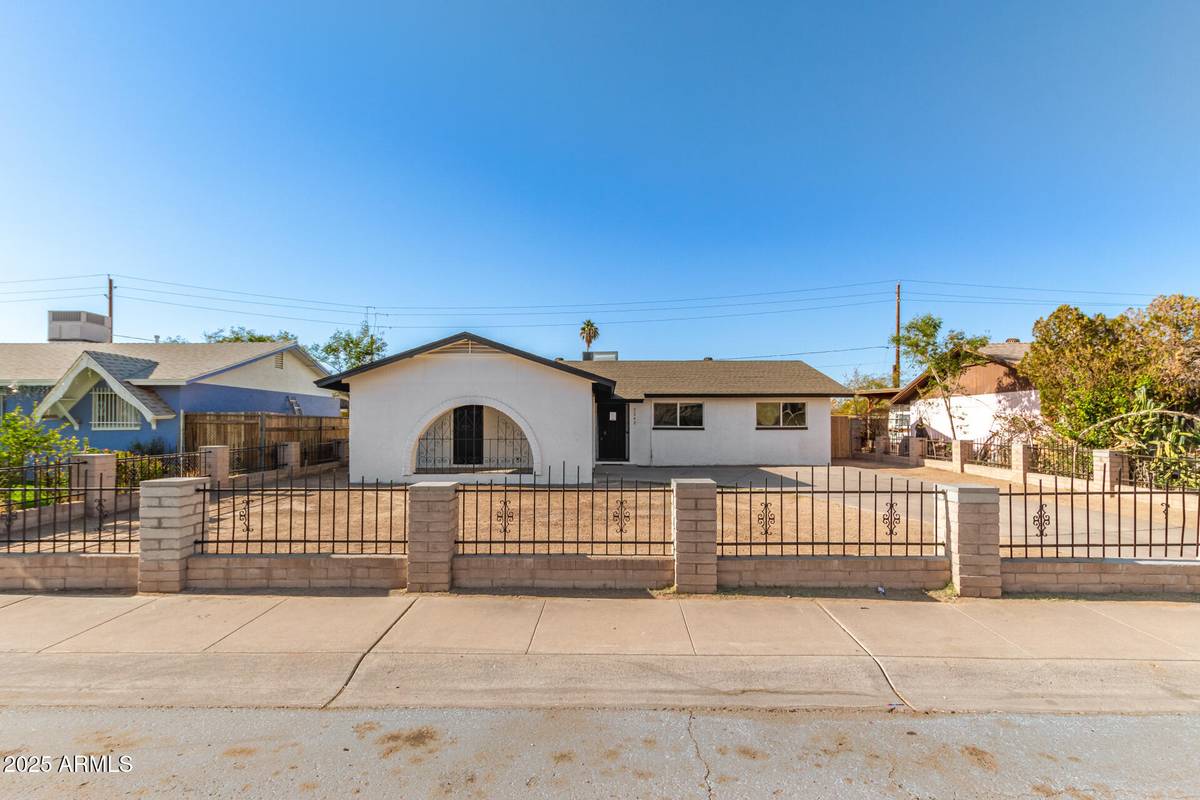 Phoenix, AZ 85041,2242 W Pecan Road