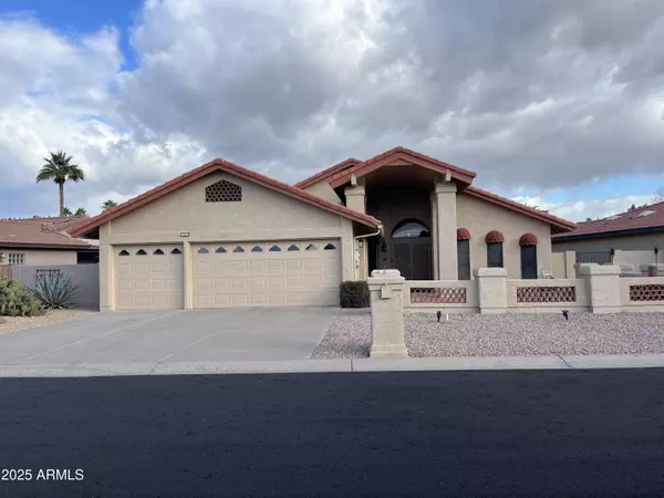 26637 S NEW TOWN Drive, Sun Lakes, AZ 85248