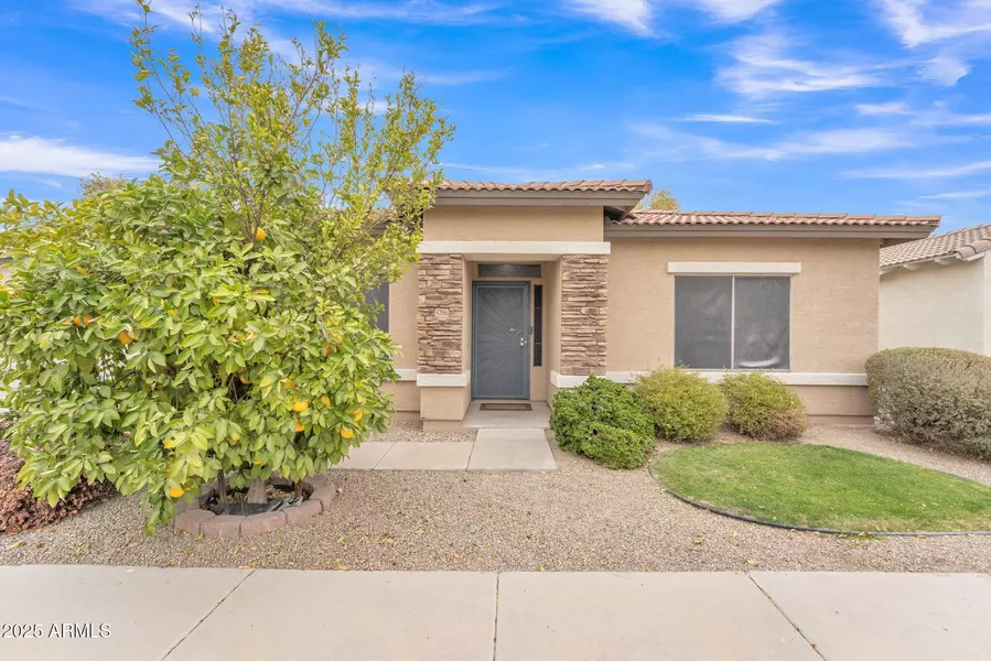 5206 W DESERT HILLS Drive, Glendale, AZ 85304