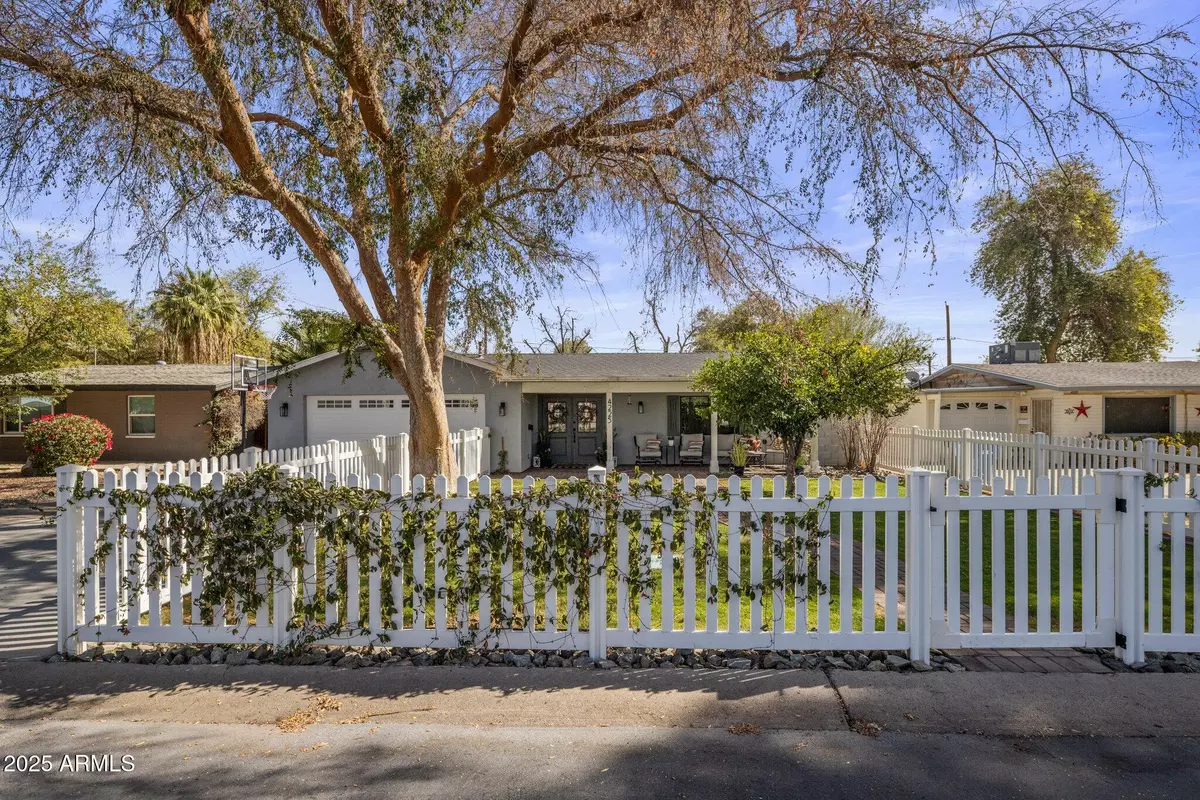 Phoenix, AZ 85018,4225 N 42ND Street