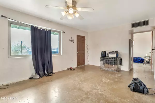 Apache Junction, AZ 85120,11512 E 6TH Avenue