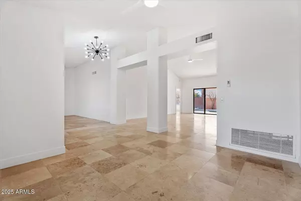 Phoenix, AZ 85044,3913 E GOLDFINCH GATE Lane