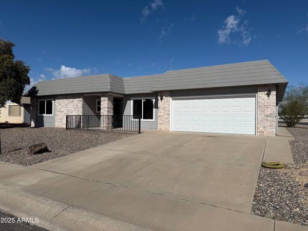 9862 W COMSTOCK Court, Sun City, AZ 85373