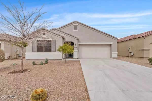 4718 E PEARL Road, San Tan Valley, AZ 85143