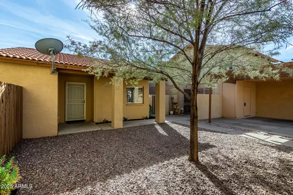 Phoenix, AZ 85023,14851 N 25TH Drive #11