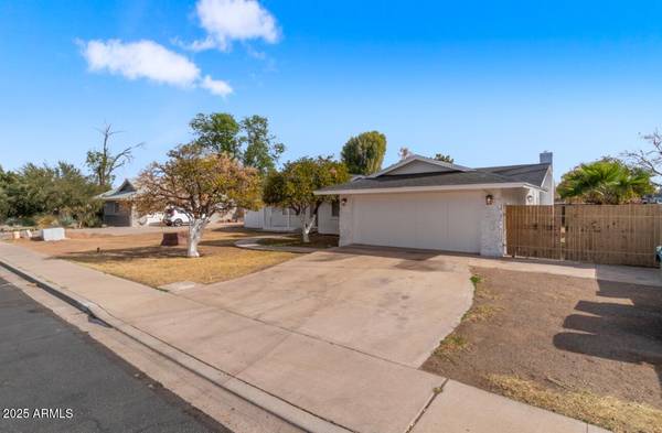 Mesa, AZ 85203,1743 N DRESDEN --