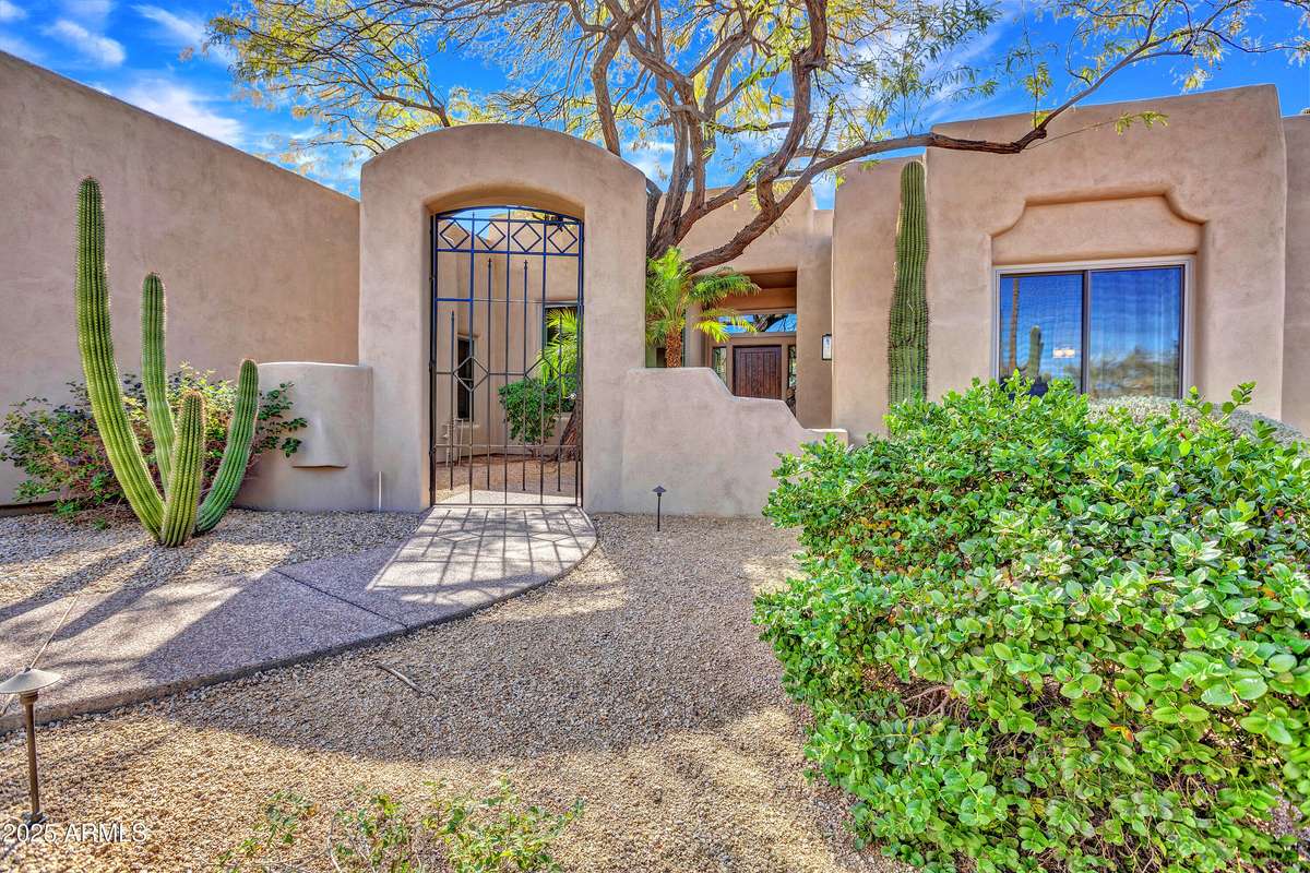 Scottsdale, AZ 85255,10040 E HAPPY VALLEY Road #249