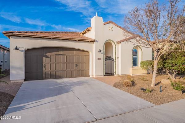 518 E LADDOOS Avenue, Queen Creek, AZ 85140