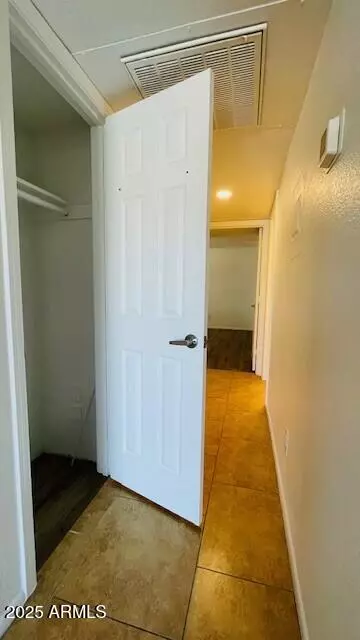 Phoenix, AZ 85031,3810 N MARYVALE Parkway #1068