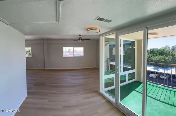 Phoenix, AZ 85012,349 E THOMAS Road #E301