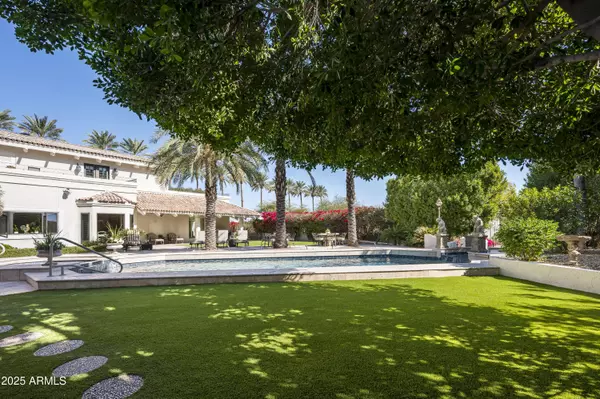 Paradise Valley, AZ 85253,6221 E Vista Drive