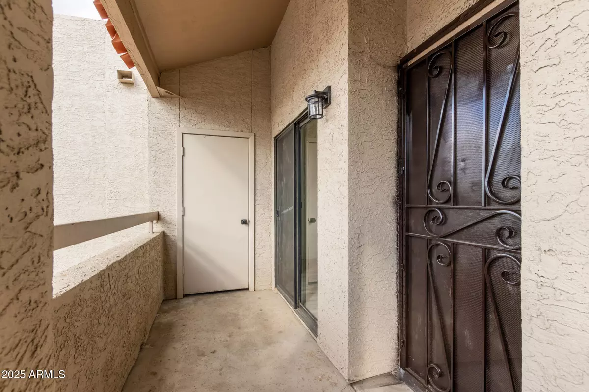 Phoenix, AZ 85029,11666 N 28TH Drive #234