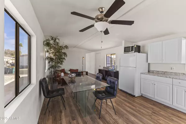 Litchfield Park, AZ 85340,6227 N Litchfield Road #37