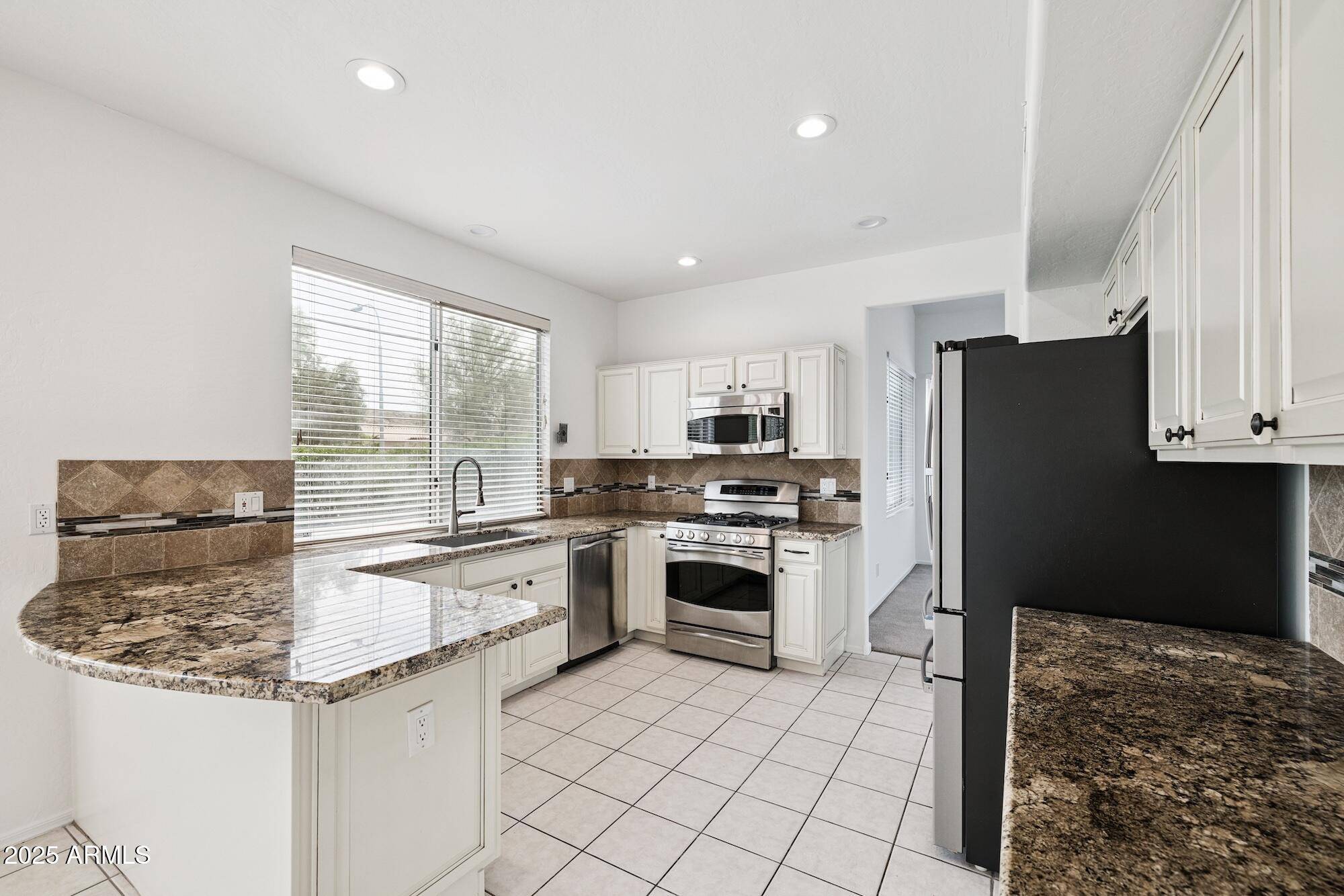 Phoenix, AZ 85045,15825 S 1ST Avenue