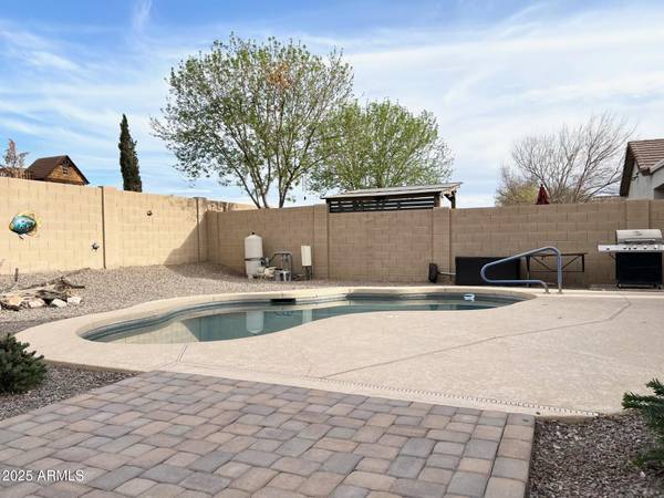 41201 N STENSON Drive, San Tan Valley, AZ 85140