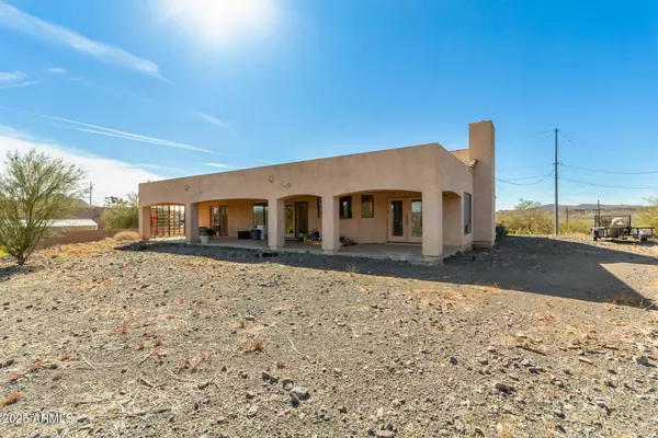 49947 N 26TH Avenue, New River, AZ 85087