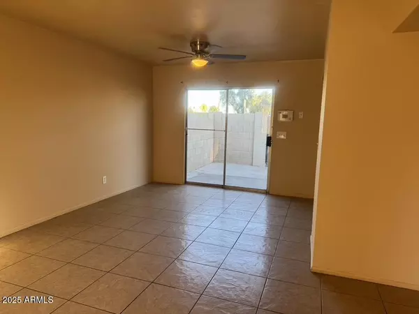 Phoenix, AZ 85035,2847 N 46TH Avenue #22