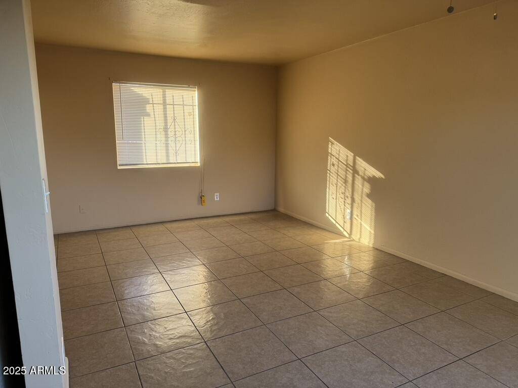 Phoenix, AZ 85035,2847 N 46TH Avenue #22