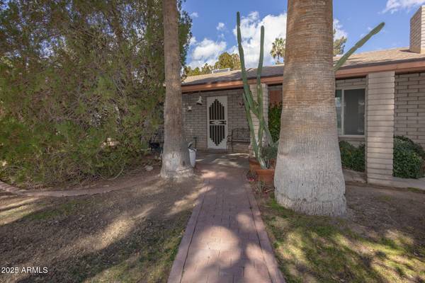 6854 W Wagoner Road, Glendale, AZ 85308