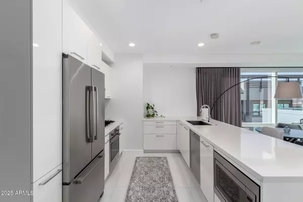 Scottsdale, AZ 85251,4422 N 75TH Street #6007