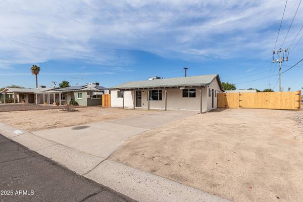 11102 W FLORIDA Avenue, Youngtown, AZ 85363