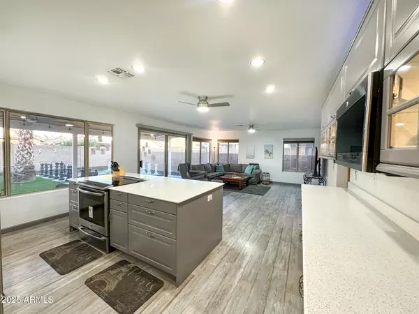 Surprise, AZ 85374,17311 N KIMBERLY Way