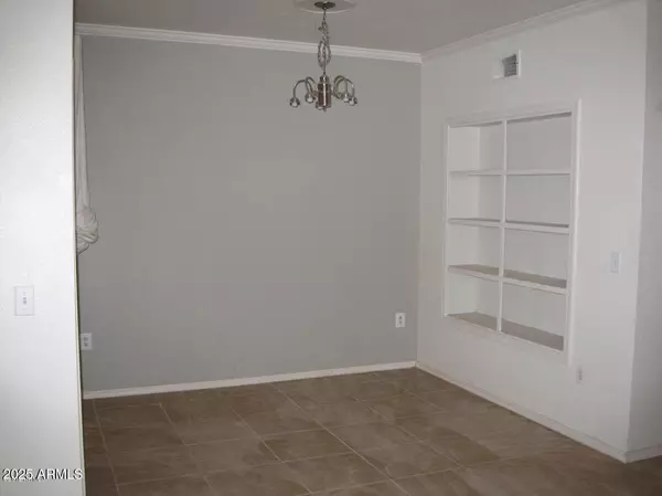 Phoenix, AZ 85008,5345 E VAN BUREN Street #111