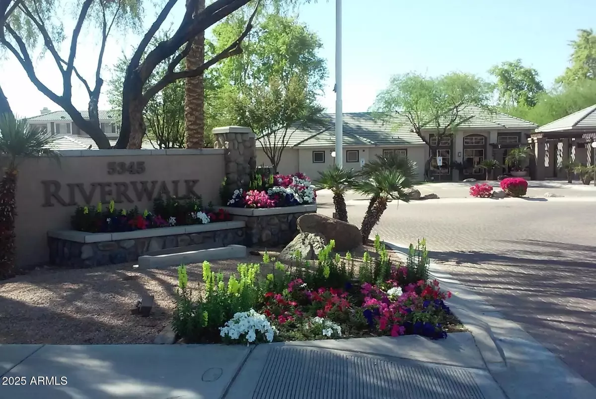 Phoenix, AZ 85008,5345 E VAN BUREN Street #111