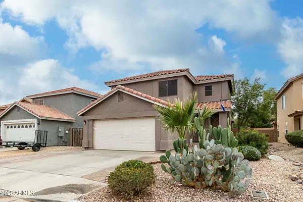 1135 E DESERT HOLLY Drive, San Tan Valley, AZ 85143