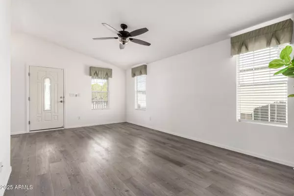 Tempe, AZ 85282,2401 W Southern Avenue #204
