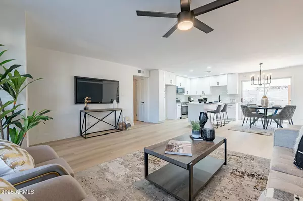 Glendale, AZ 85302,4932 W GOLDEN Lane