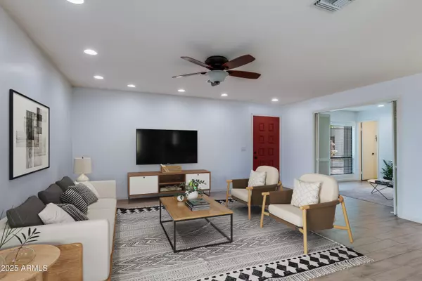 5223 N 24TH Street #108, Phoenix, AZ 85016
